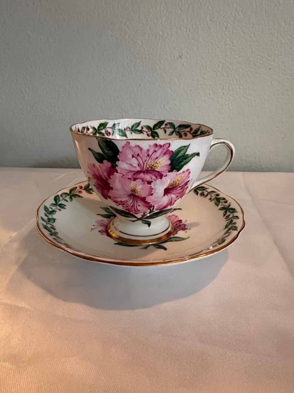 BONE CHINA Tea Cup & Saucer GLADESTONE Laurel Time, Made in England